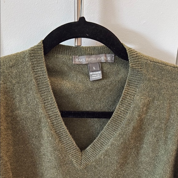 Saks Fifth Avenue Green V-Neck Sweater - Picture 2 of 3